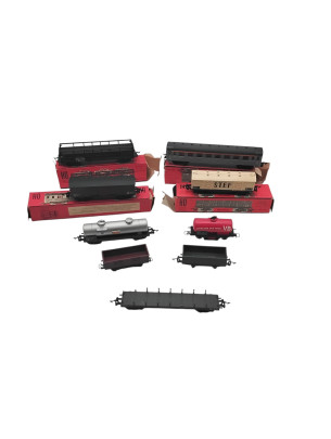 Lot de 9 locomotives de train